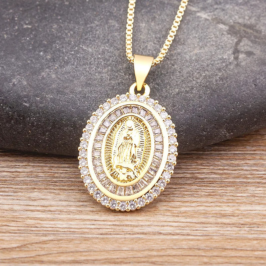 pendant necklace