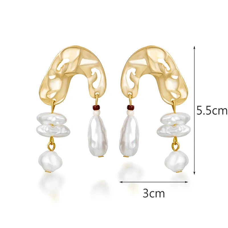 Golden & freshwater pearl earrings
