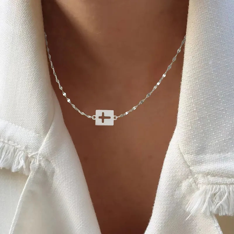 Petite Christion necklace
