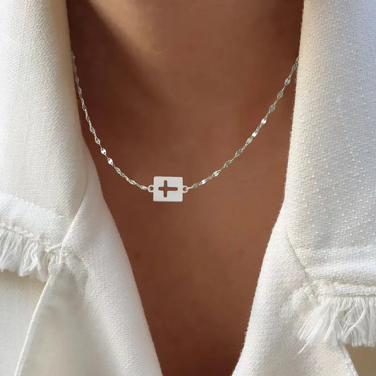 Petite Christion necklace
