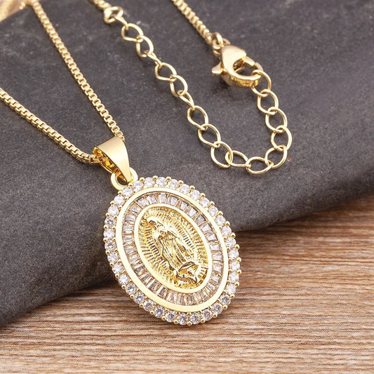 pendant necklace