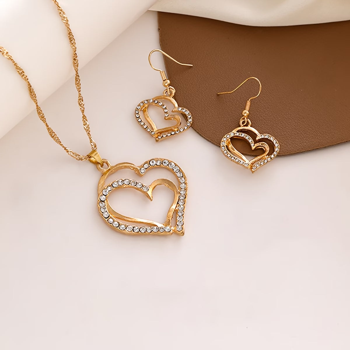 Necklace & earring set